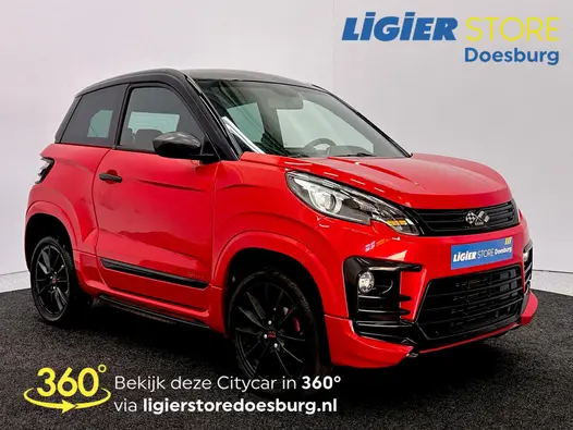 Ligier JS60 Dci Sport Ultimate SUN In Toledo Red trek je met deze Ligier JS60 Sport Ultimate SUN overal de aandacht. Met slechts 12.616 kilometer voelt hij nog als nieuw en rijd je krachtig én comfortabel. Dankzij 12 maanden Autotrust-garantie stap je zonder zorgen in. Voor €19.000 begint jouw avontuur hier.