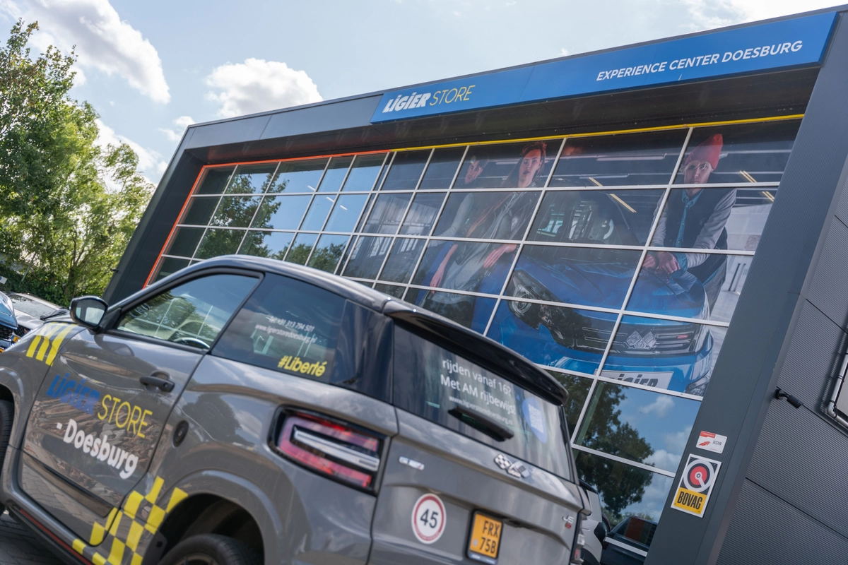 Ligier Store Doesburg - het brommobiel centrum van Nederland.jpg